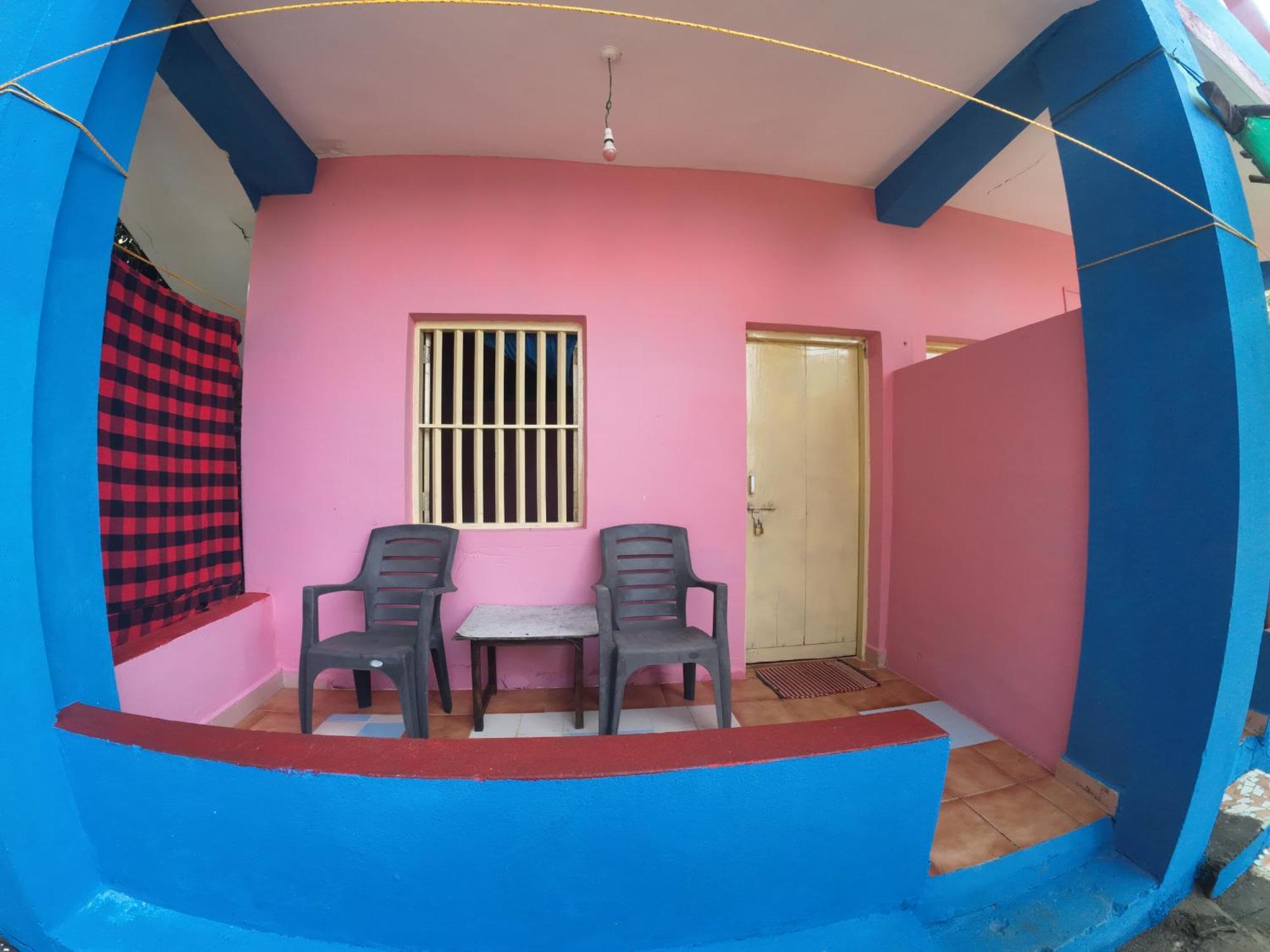 Om Ganesh Guest House Cliffside Arambol Eksteriør billede