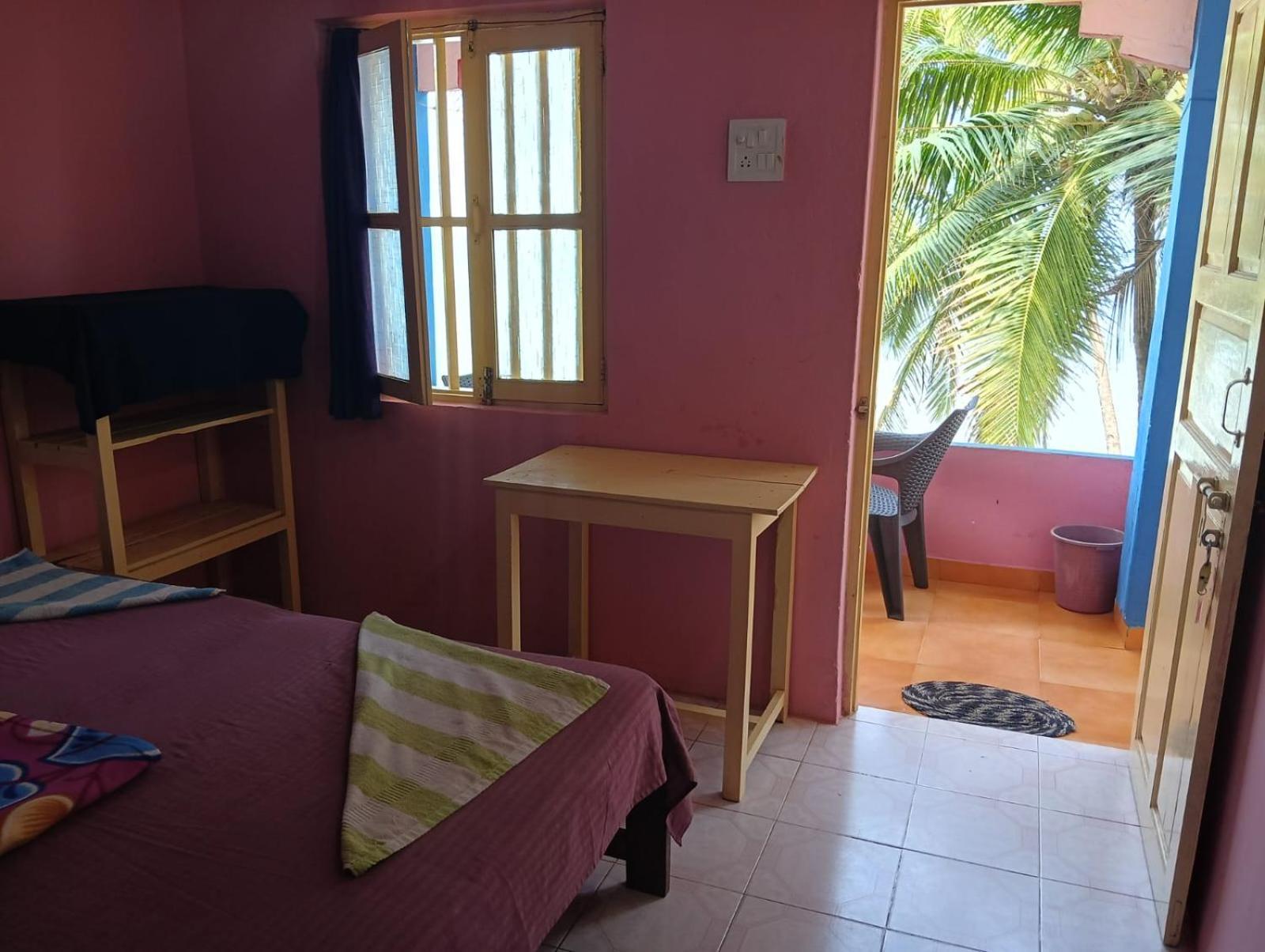 Om Ganesh Guest House Cliffside Arambol Værelse billede
